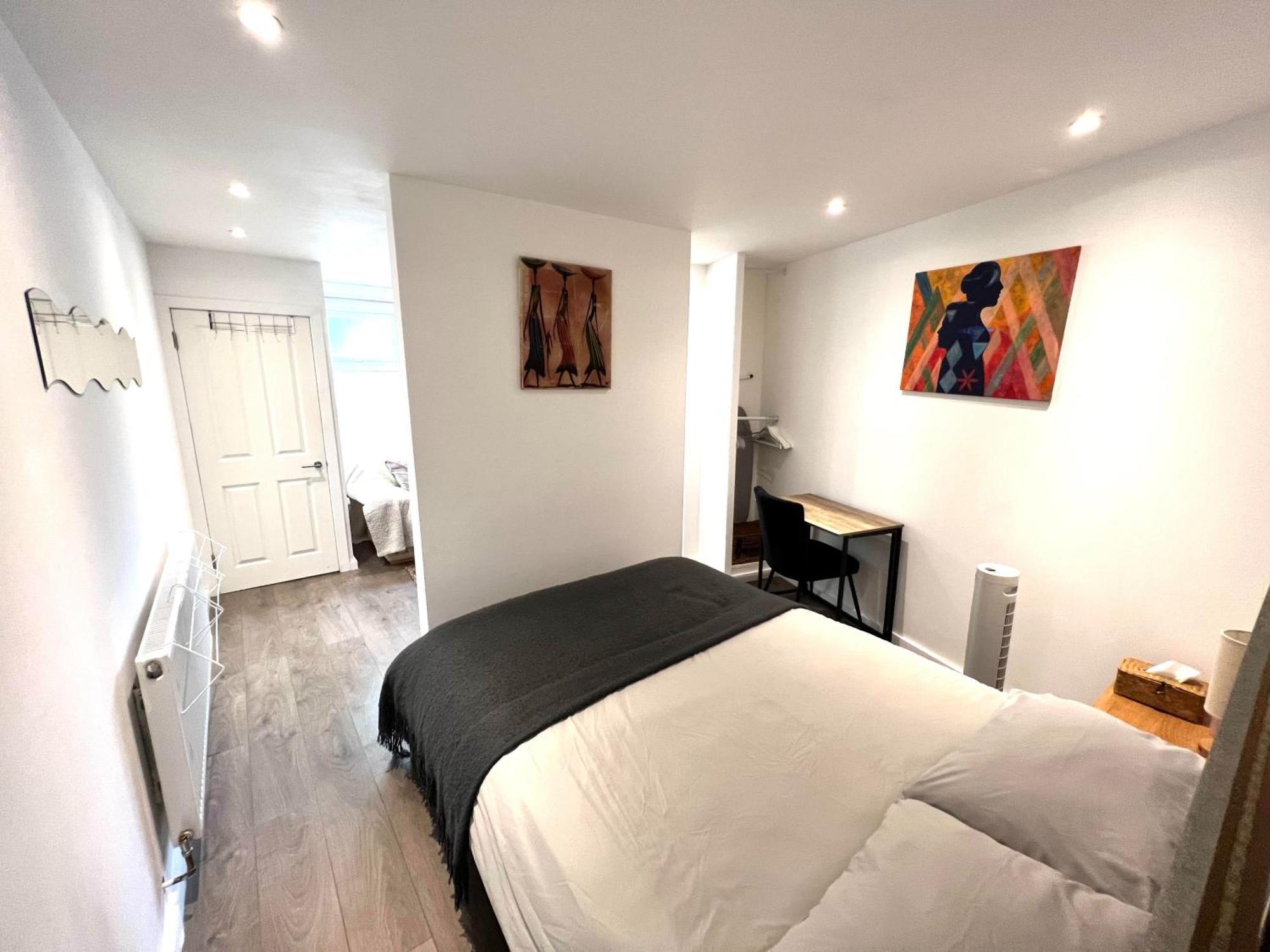 Modern Studio Apartment With Free Wifi Лондон Екстериор снимка